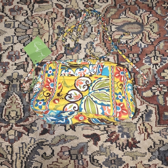 Vera Bradley Handbags - NWT Vera Bradley Small Chain Strap Crossbody In Anchors Away Print